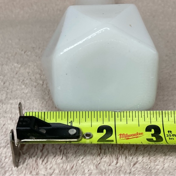 Vintage Milk Glass Flower Bud Vase Set of 2-White-Retro-Cottagecore-Grannycore - Picture 11 of 13